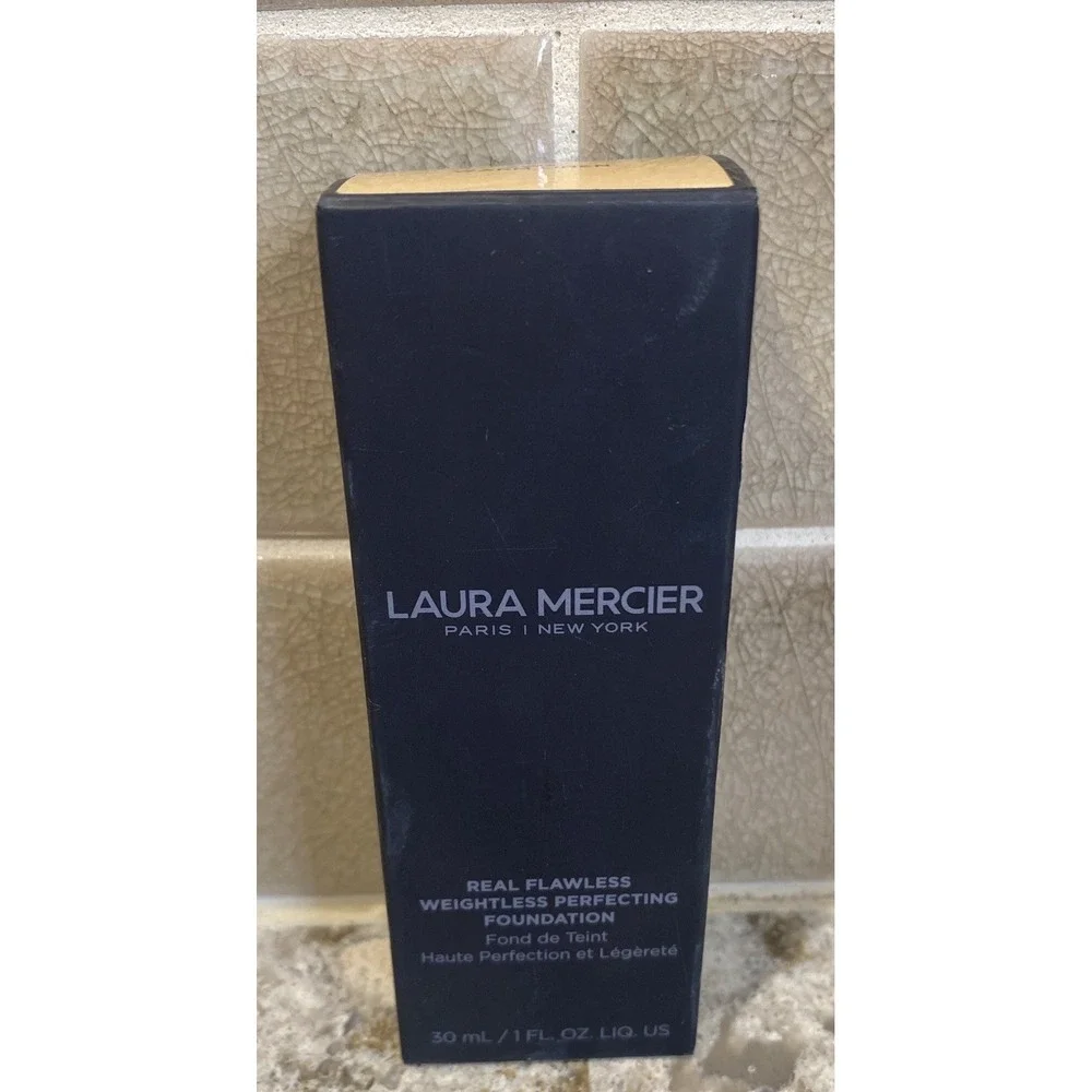 Laura Mercier Real Flawless Weightless Perfecting Foundation -2W2 Warm Linen 1oz